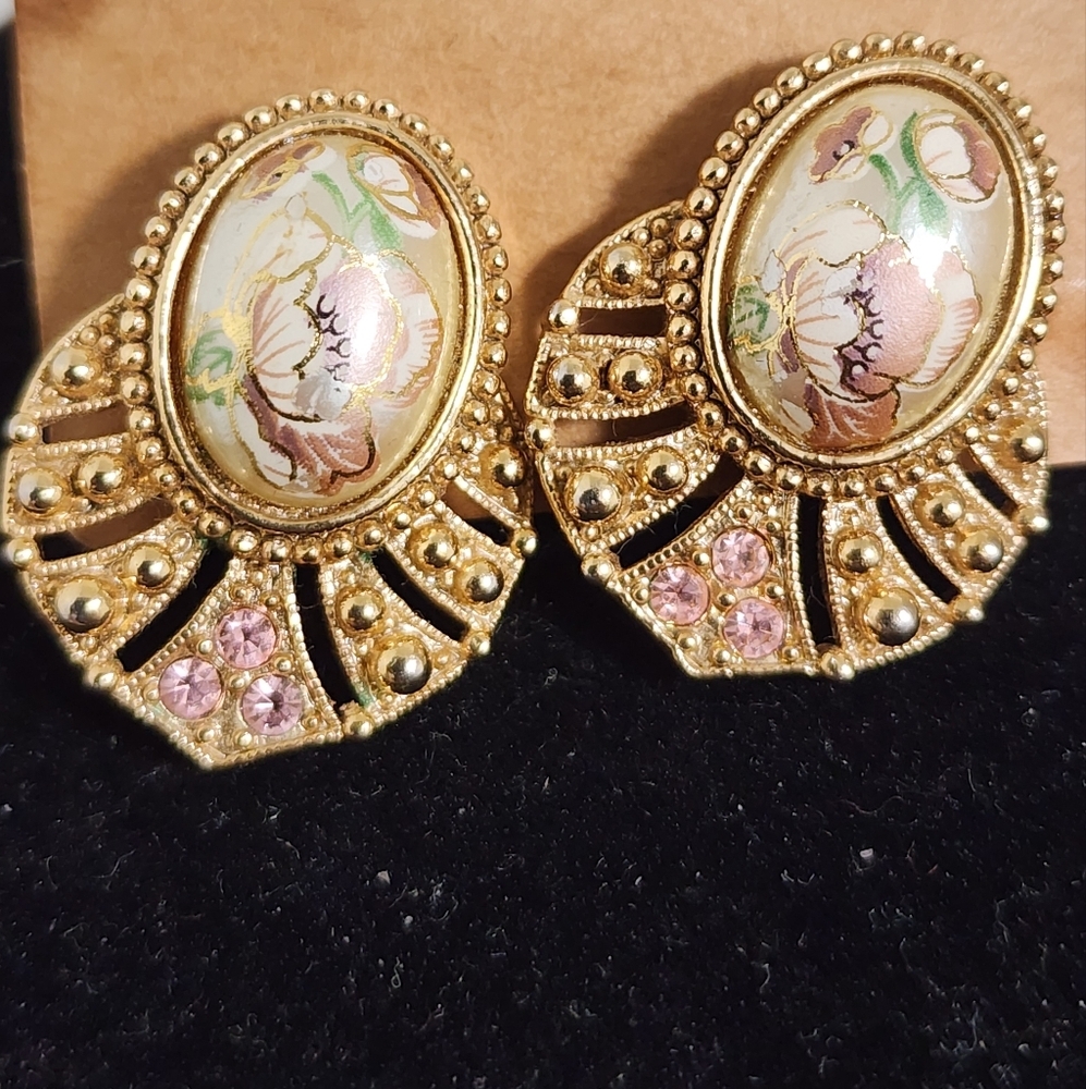 Vintage Rose Flower Cameo Filigree GoldTone Pierced earrings